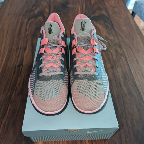 Kyrie Irving Flytrap 5 in Moon Fossil and Pink Snail - Picture 3 of 4
